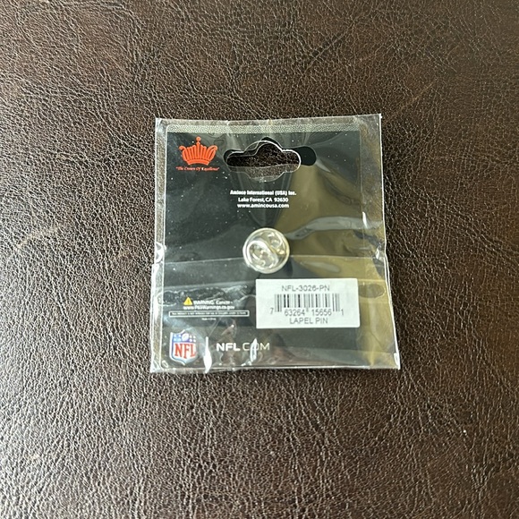 Super Bowl 58 LV Lapel Pin… - Picture 2 of 3